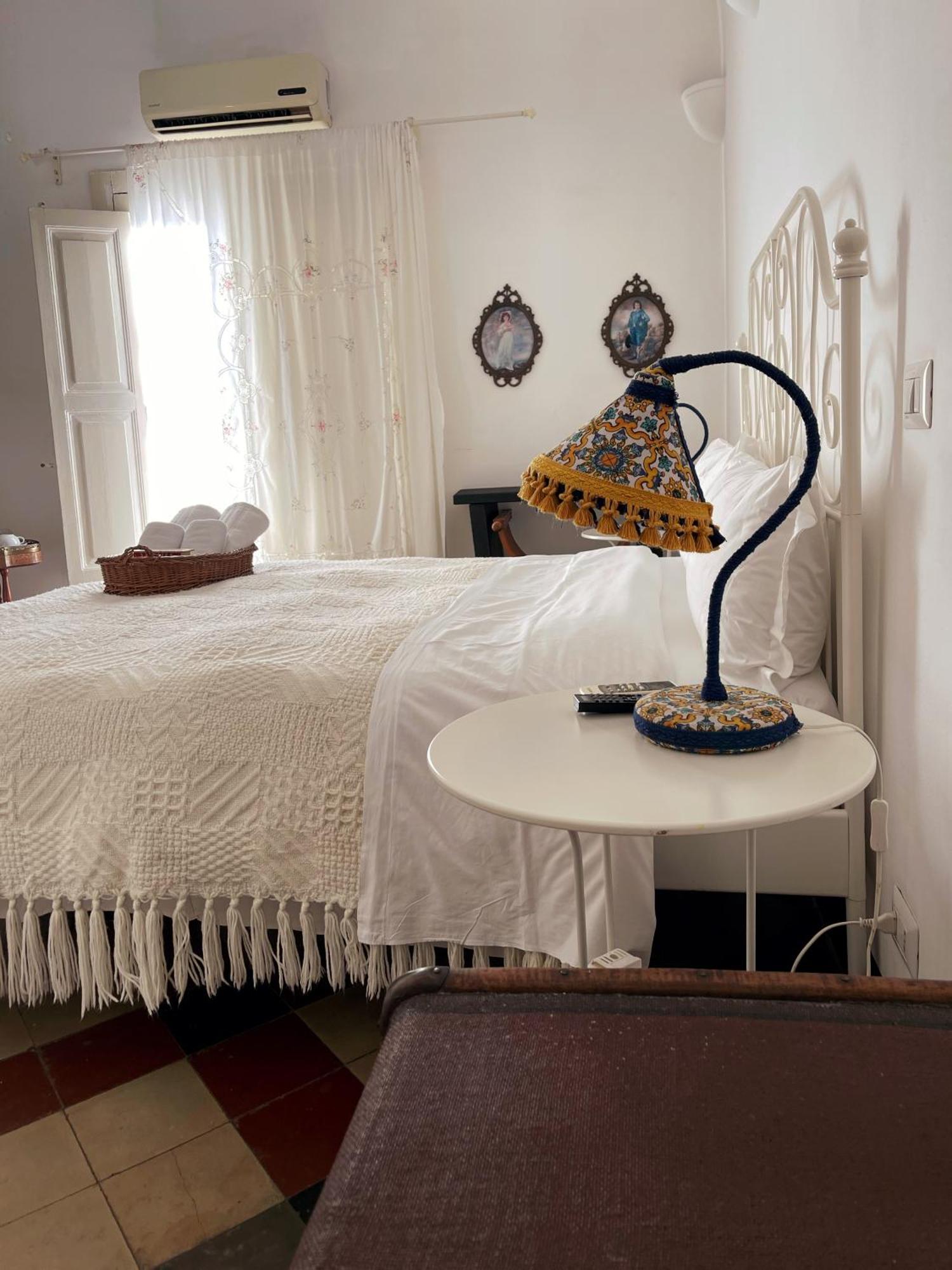 Fera O' Luni Bed & Breakfast Catania Ngoại thất bức ảnh